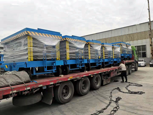 移動升降機  移動升降機